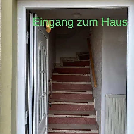 아파트 Semi-detached House On 2 Floors